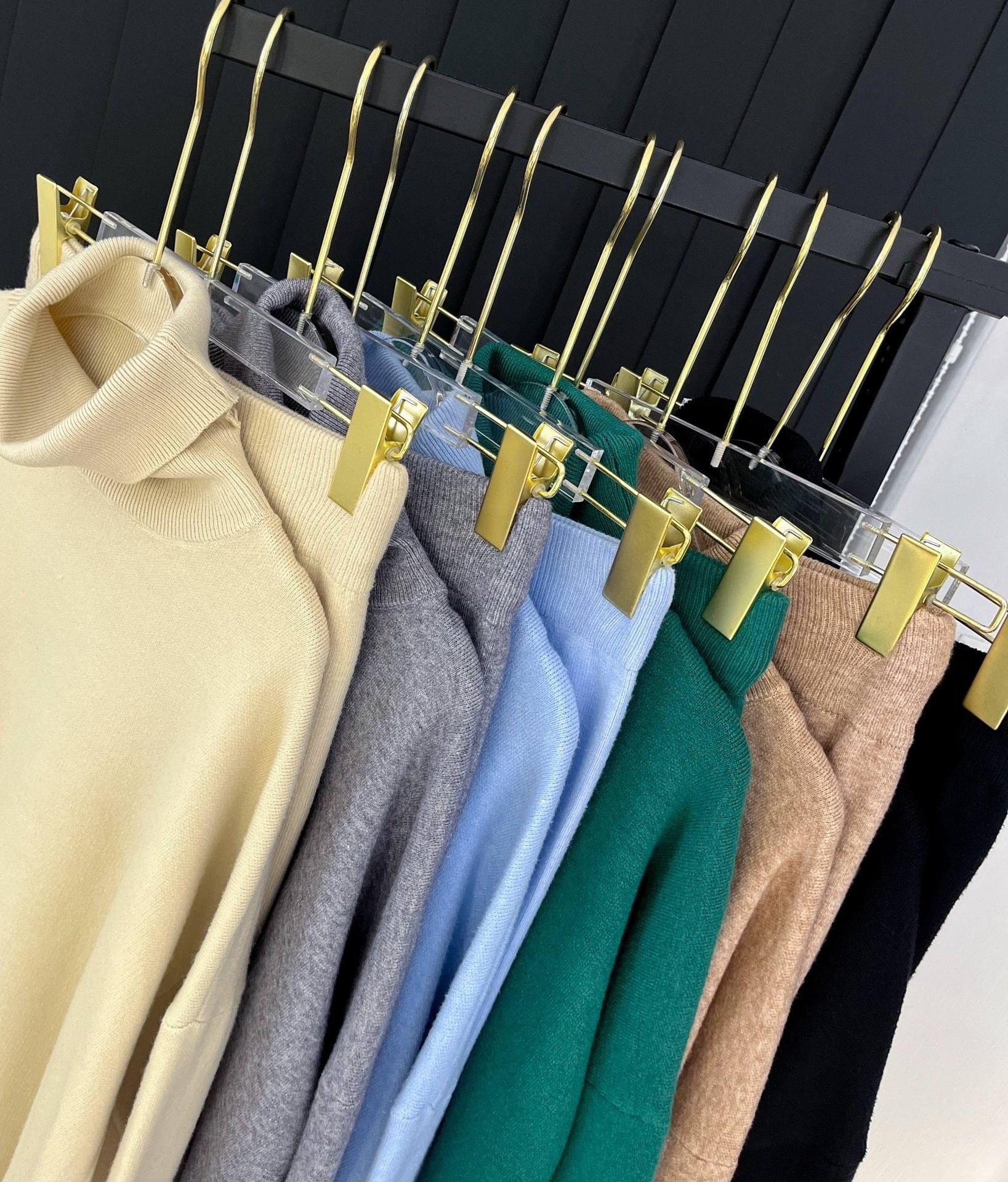 костюмы трикотажные,костюм трикотаж,женский трикотажный костюм,костюм двойка кашемир,стильный трикотажный костюм