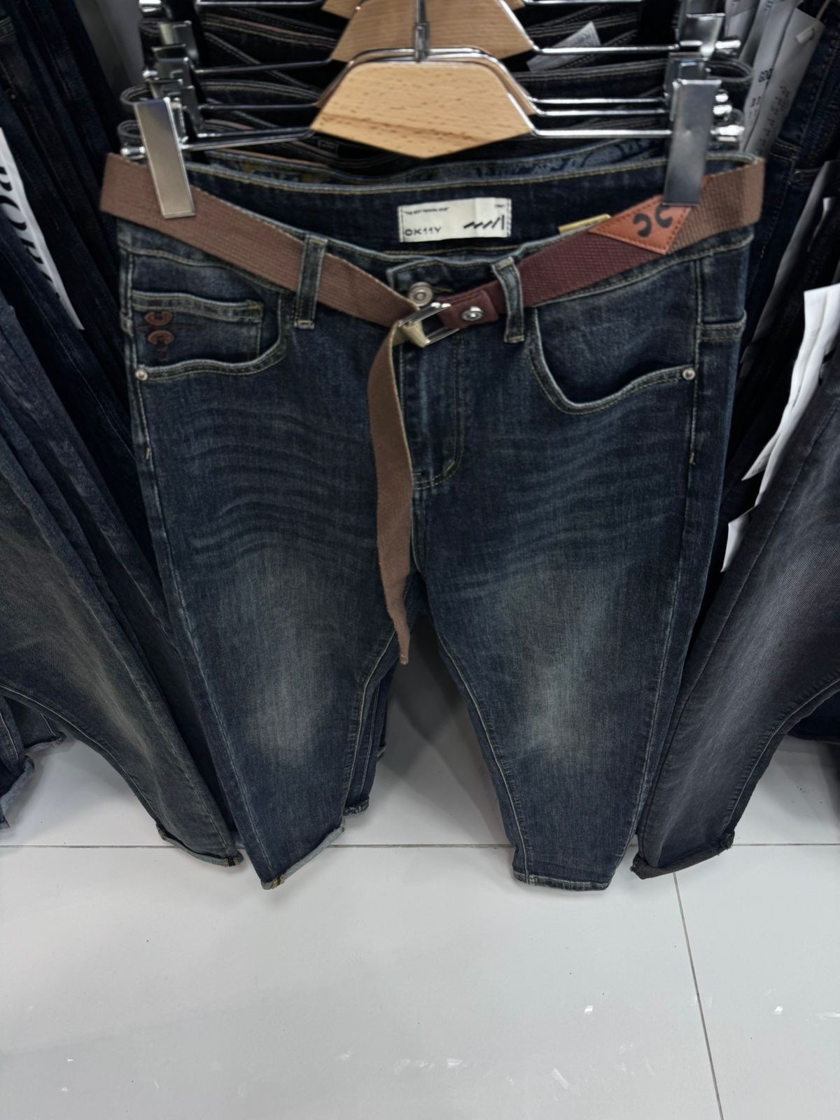 джинсы джоггеры,мужские джинсы,джинсы джоггеры штаны,модные мужские джинсы,джоггеры штаны