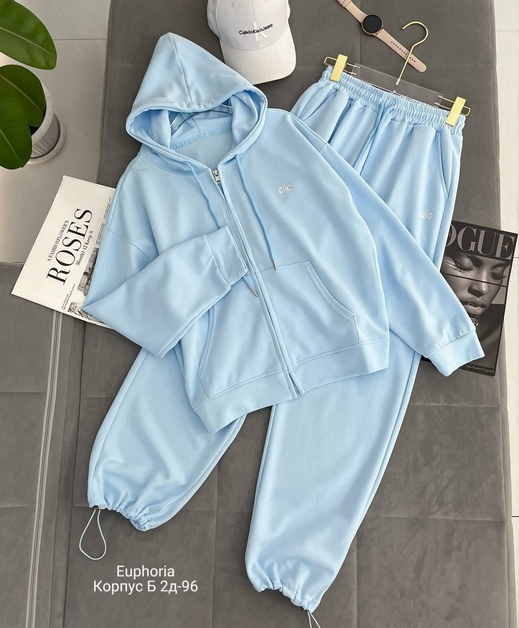 спортивные костюм,костюмчик,костюмы двойки,женской одежды