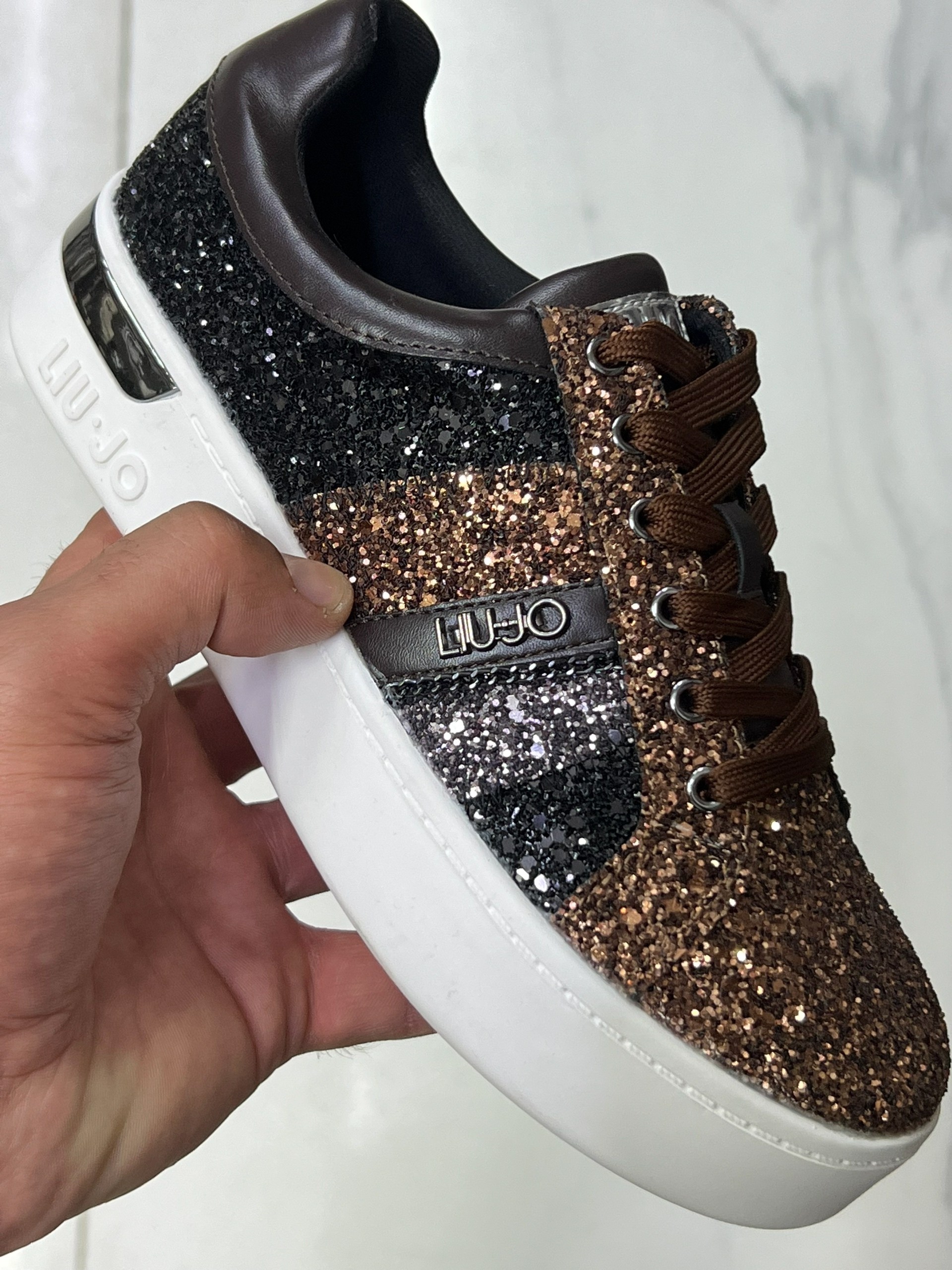 ,кеды с пайетками,кроссовки со стразами,liu jo кроссовки,женские кроссовки