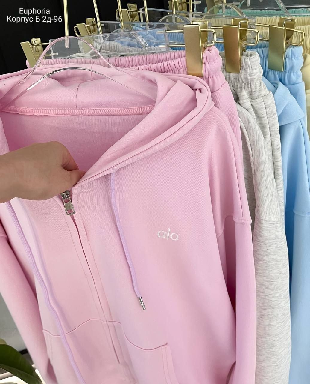 спортивные костюм,костюмчик,костюмы двойки,женской одежды