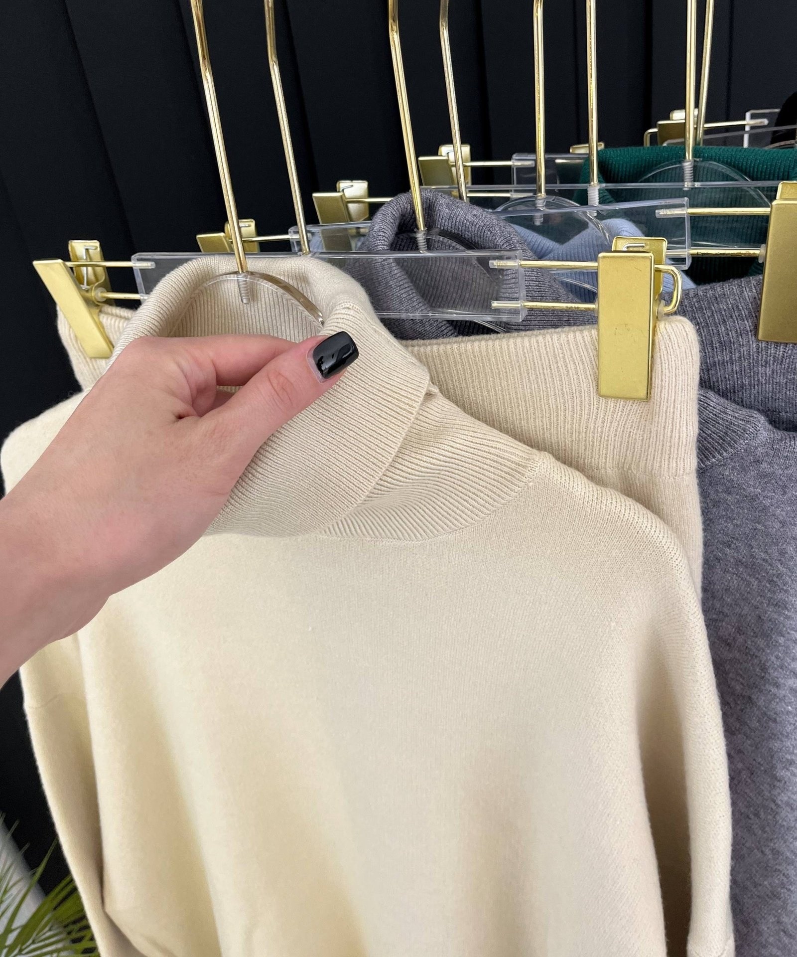 костюмы трикотажные,костюм трикотаж,женский трикотажный костюм,костюм двойка кашемир,стильный трикотажный костюм