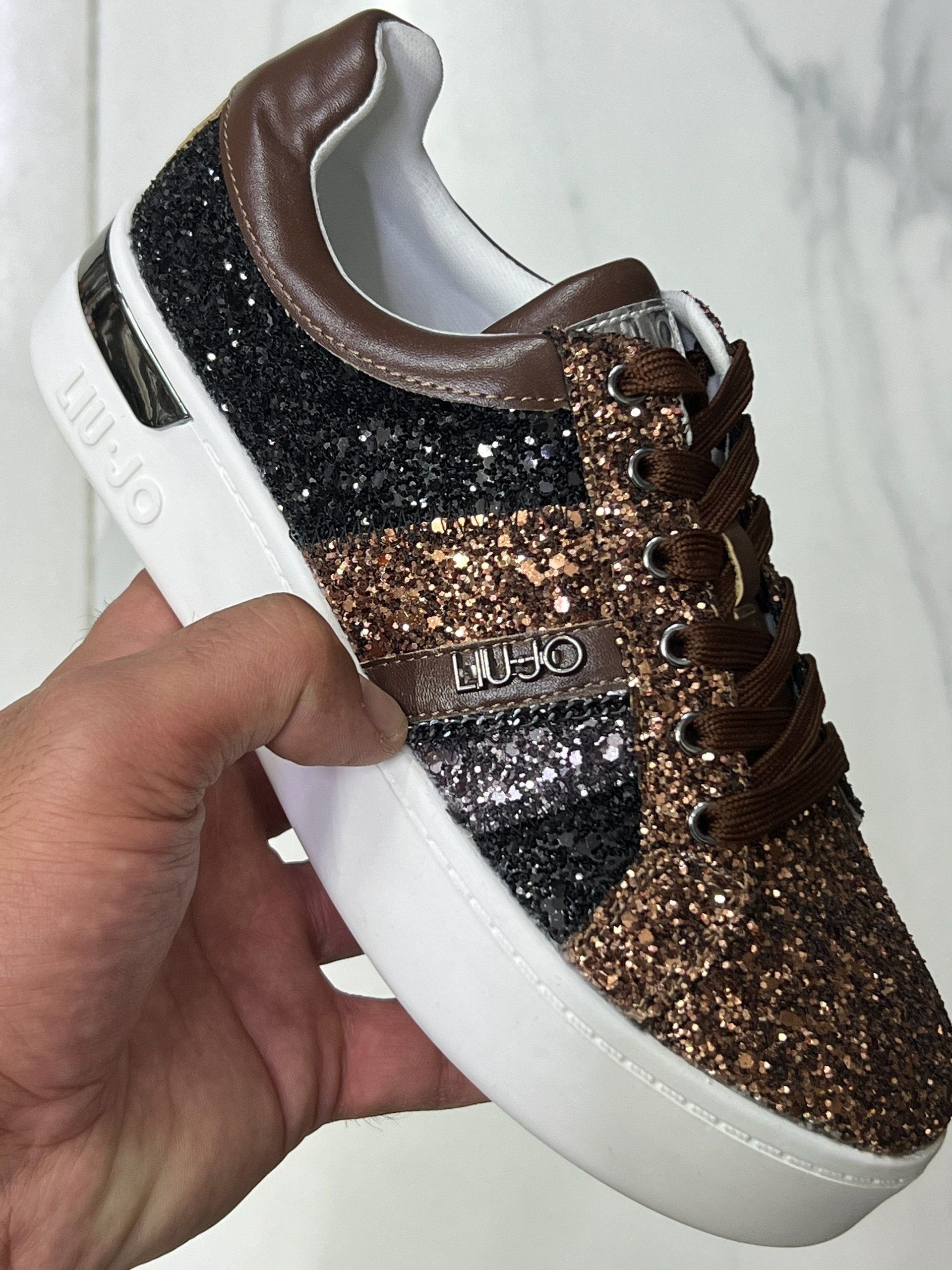 ,кеды с пайетками,кроссовки со стразами,liu jo кроссовки,женские кроссовки