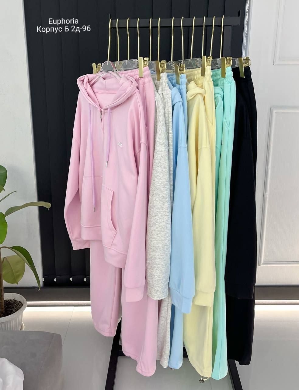 спортивные костюм,костюмчик,костюмы двойки,женской одежды