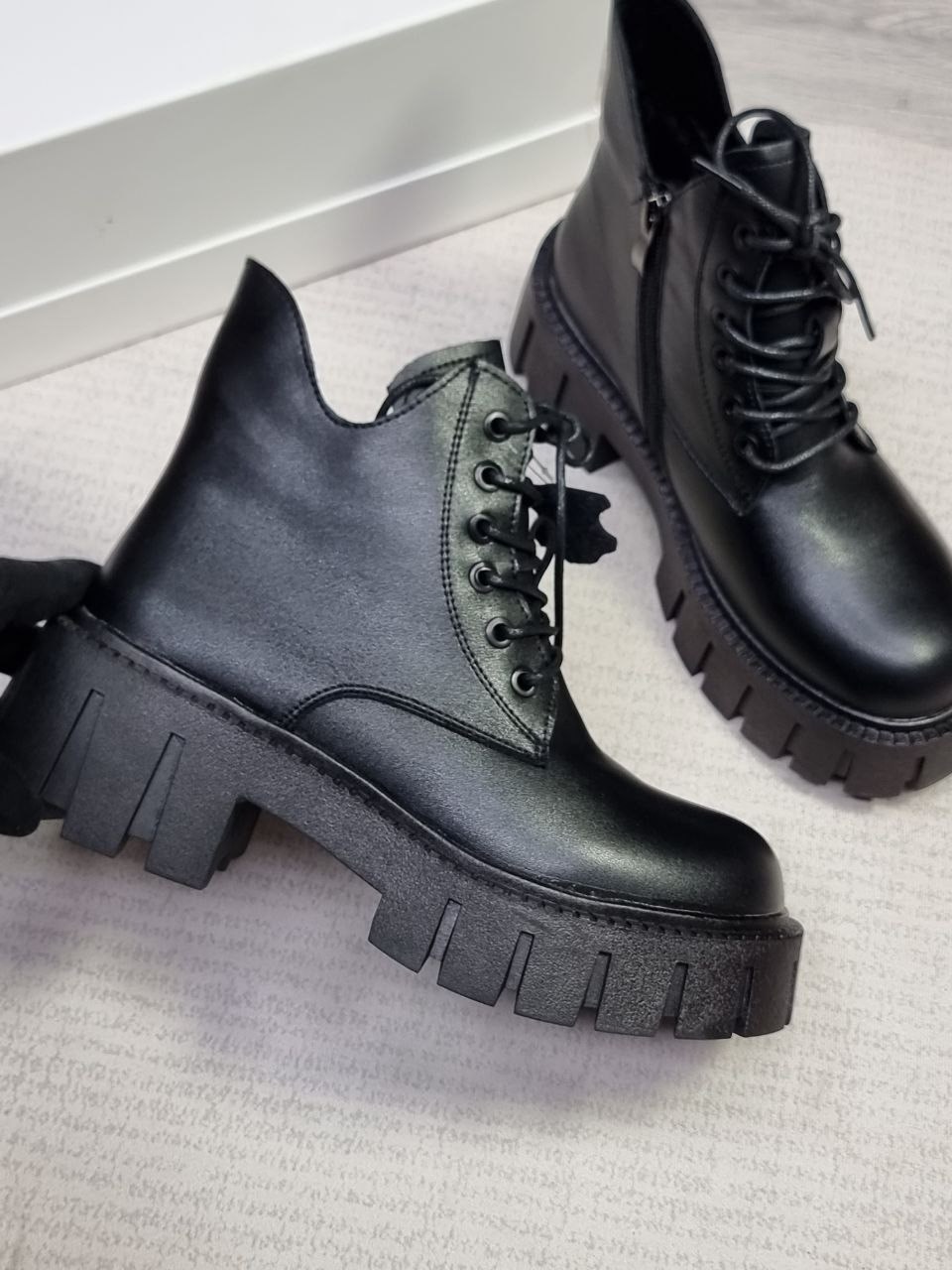 ,женские ботинки,ботинки белые,ботинки,модные ботинки