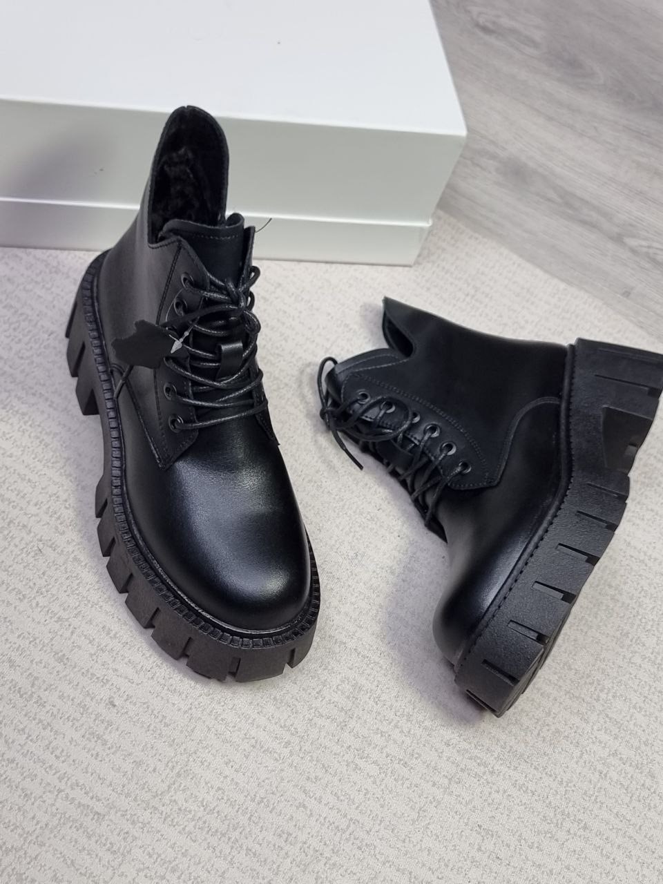 ,женские ботинки,ботинки белые,ботинки,модные ботинки