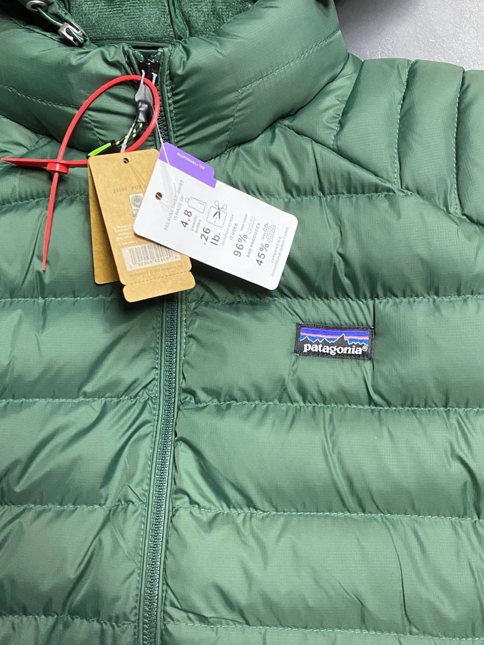 пуховики патагония мужские,пуховик patagonia,мужской пуховик с капюшоном patagonia,куртка patagonia,мужской пуховик alplight patagonia