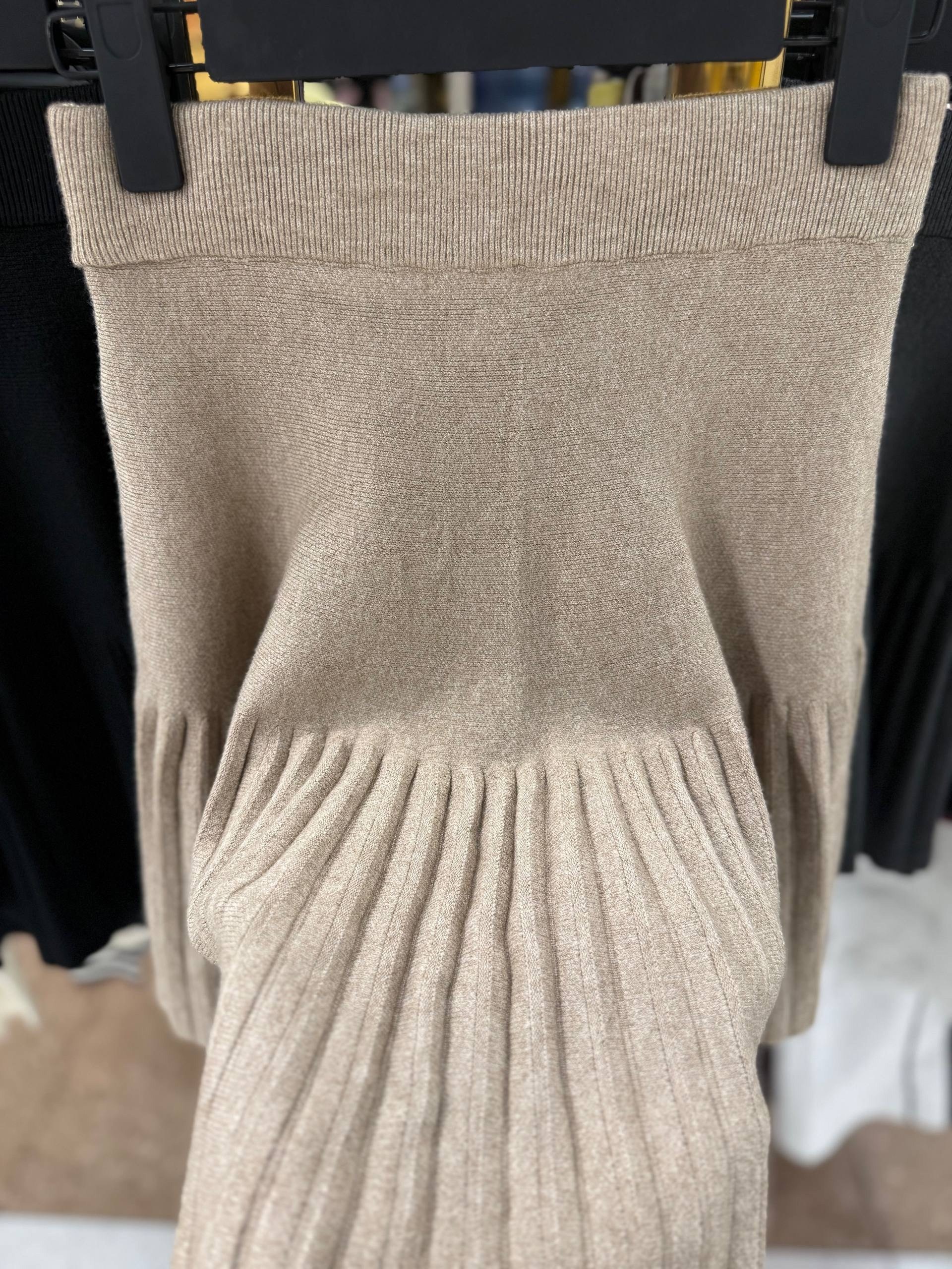 женская плиссированная юбка,плиссированная мини юбка,плиссированная юбка,черная плиссированная юбка,коричневая мини юбка