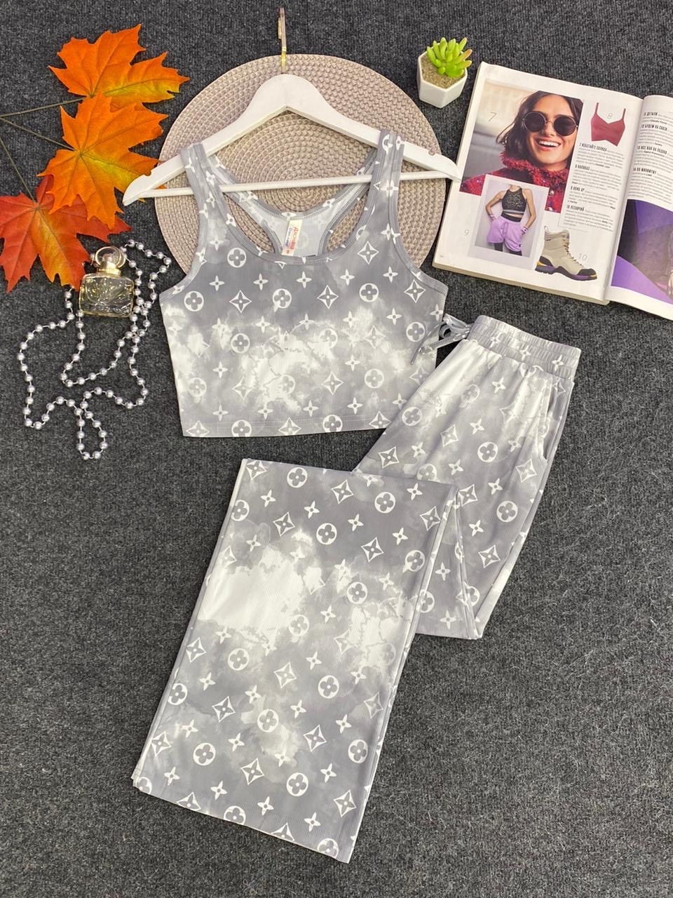 костюм для йоги,костюмчик,костюм для фитнеса,луи виттон костюм женский,спортивные костюмы