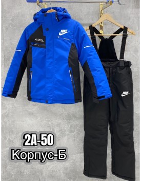 Костюм