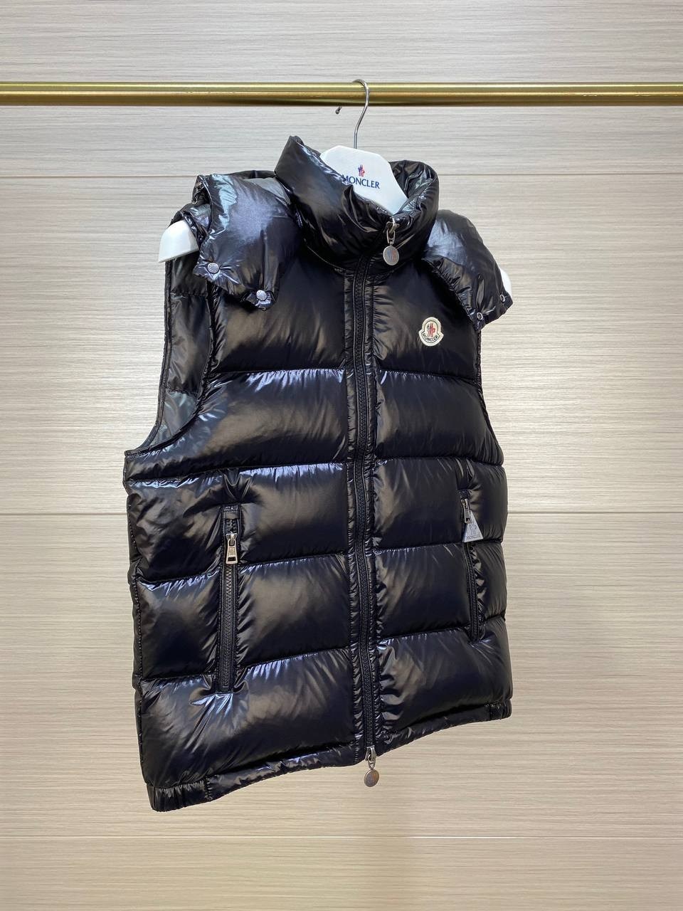 жилетка монклер оригинал,жилетка монклер мужская,жилетка монклер,жилет монклер,жилет moncler
