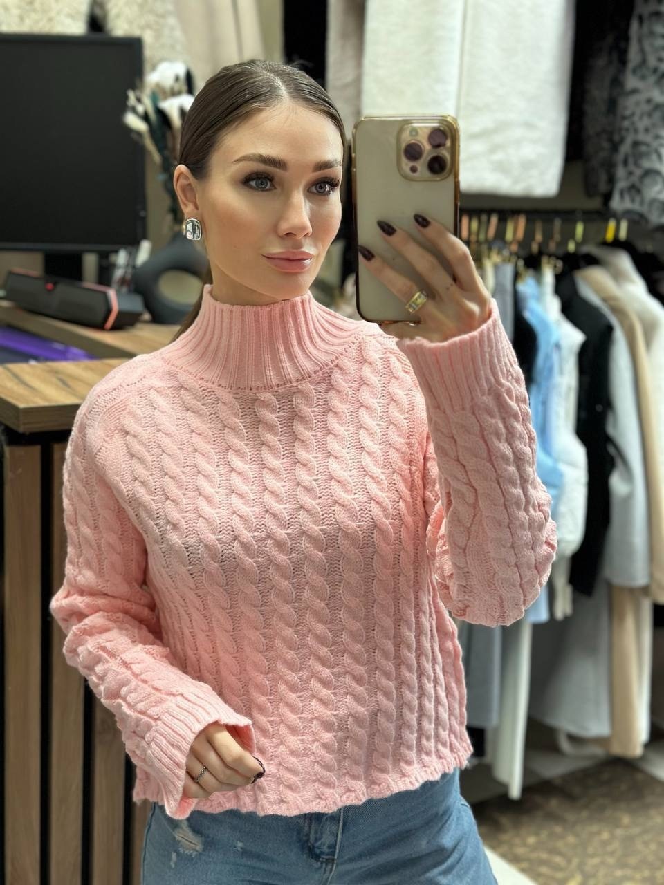 вязаные свитера женские,свитера женские,вязаные свитера,свитер женский белый,свитер