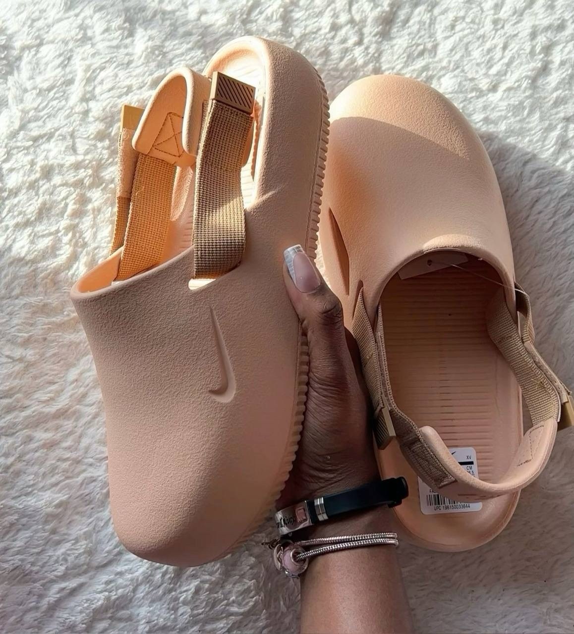 сабо nike,женские шлепанцы,,пантолеты женские,кроссовки