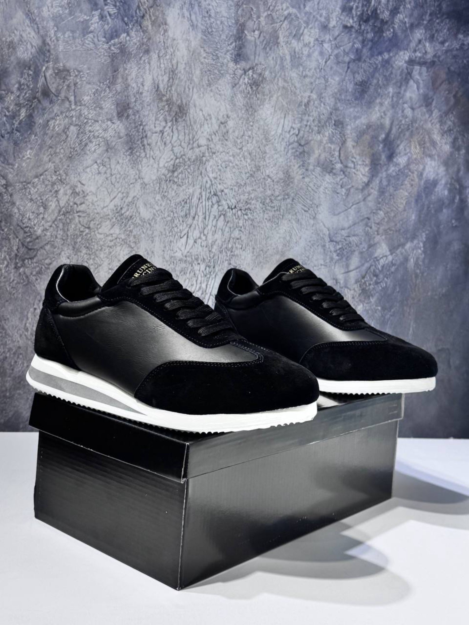 ,кроссовки brunello cucinelli,кожаные кроссовки brunello cucinelli,кроссовки брендовые,черные кроссовки