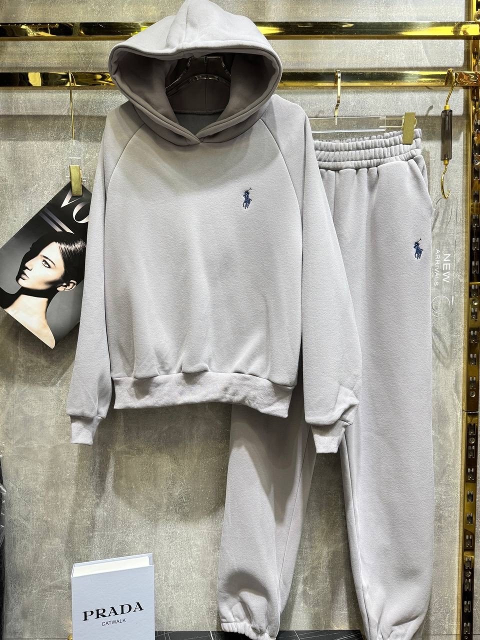 костюм на флисе,костюм женский на флисе,спортивные костюм,жилетка костюм