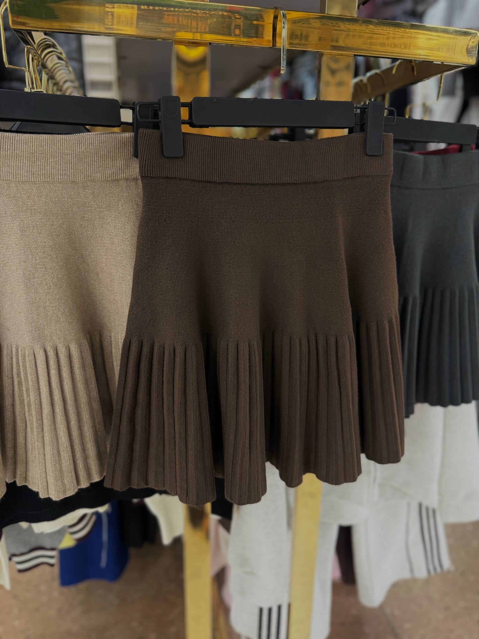 женская плиссированная юбка,плиссированная мини юбка,плиссированная юбка,черная плиссированная юбка,коричневая мини юбка