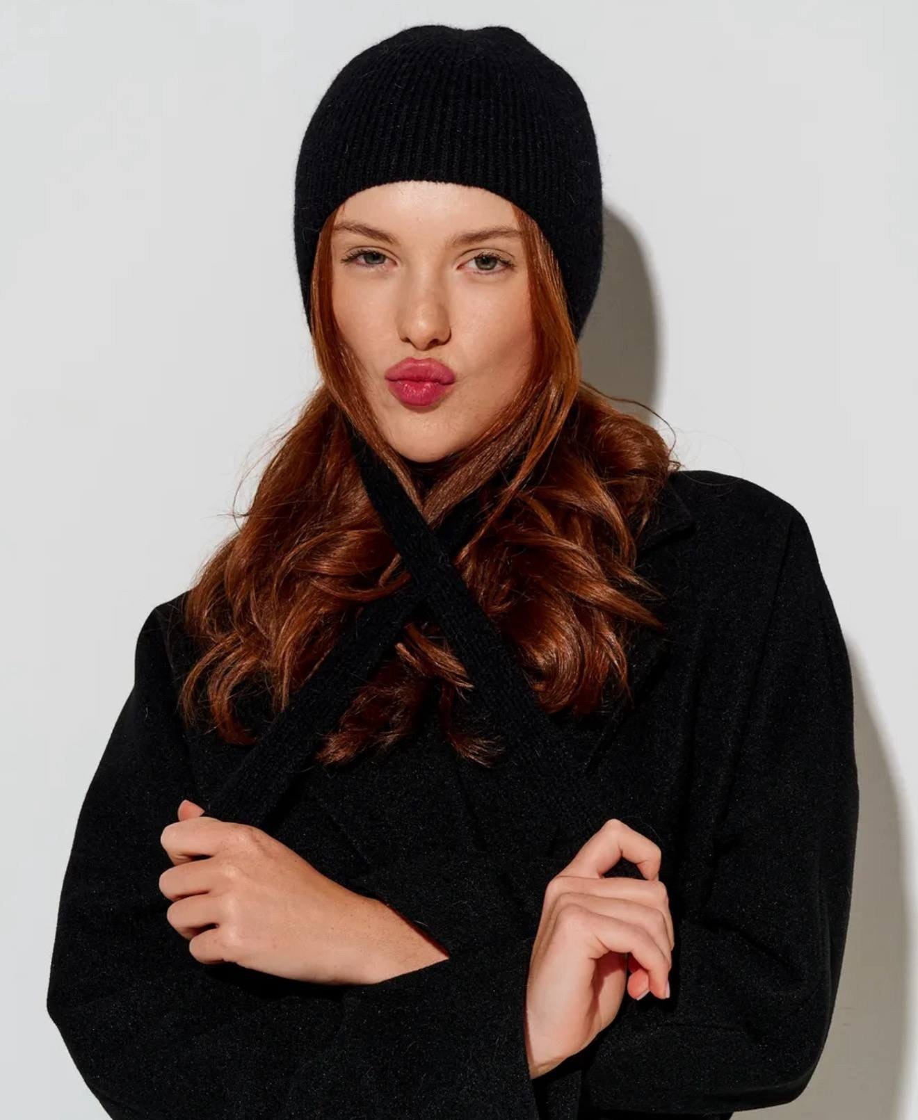 ушанка женская,модная шапка,женская вязаная шапка,шапка шарф,шапка вязаная