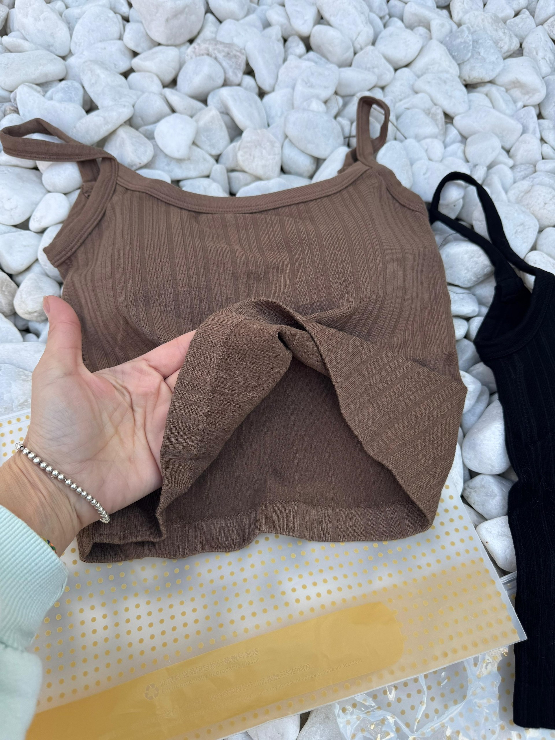 майка топы,женская майка топ,топ на бретели,женский топ,майка кроп топ