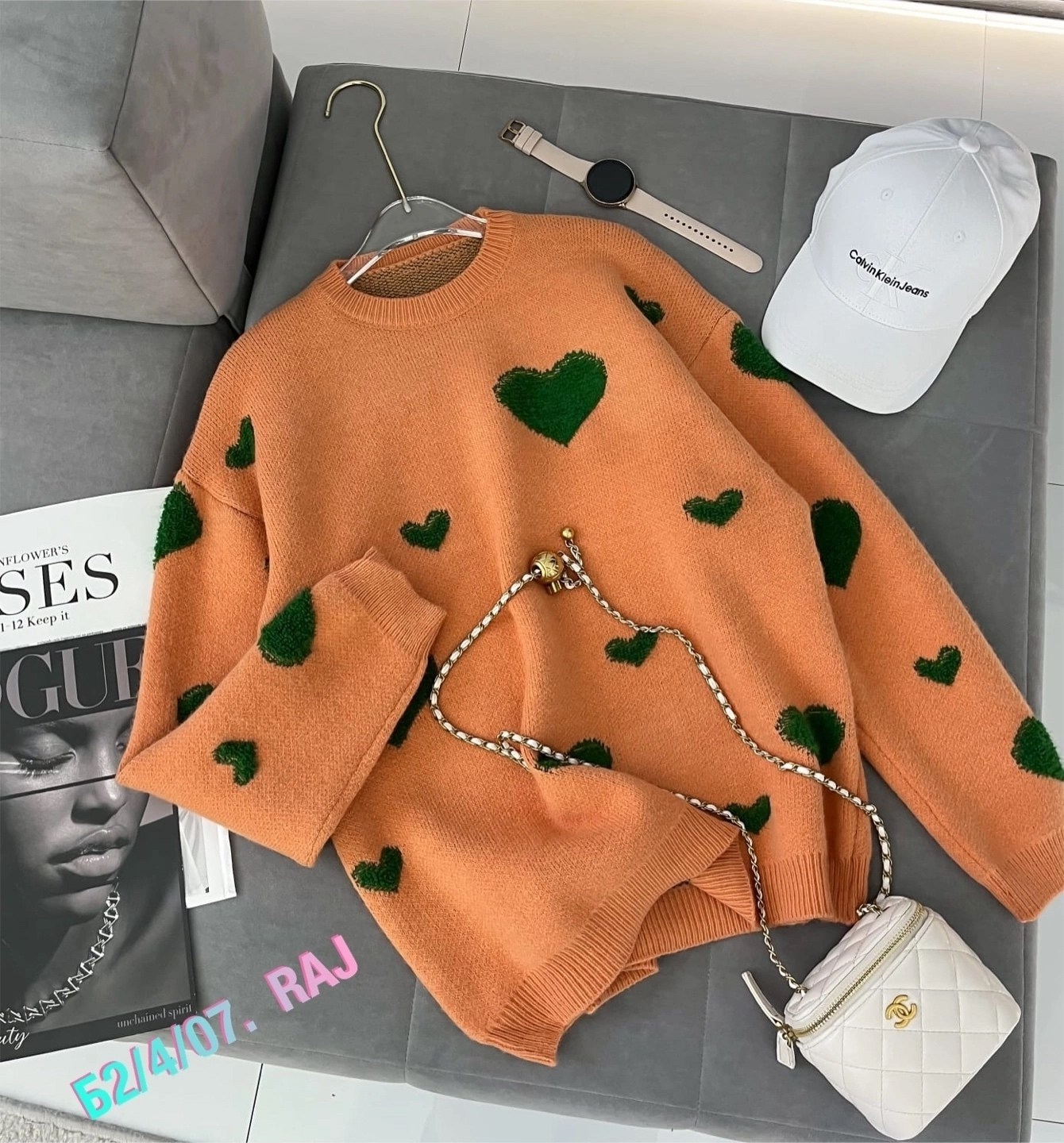 свитер сердечки,свитер оверсайз с сердечками,свитер молодежный,джемпер с сердечками,свитер