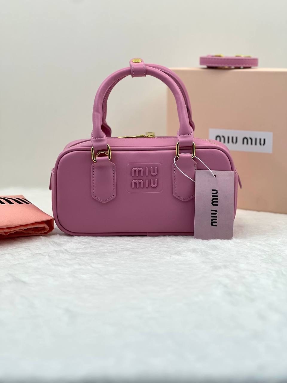 сумка miu miu,miu miu сумка на плечо,сумка,сумка женская miu miu,сумка миу миу
