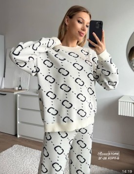 Костюм