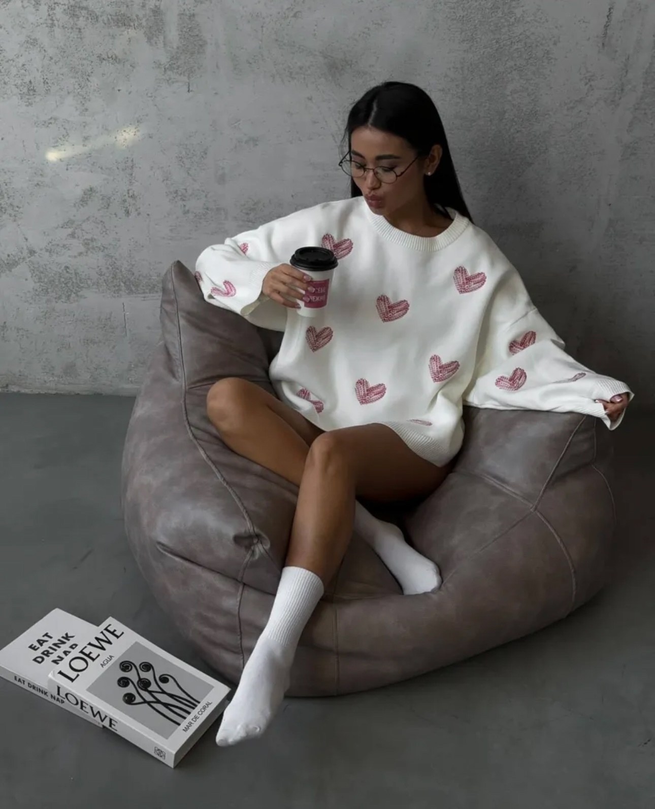 свитер в стиле оверсайз,свитер оверсайз с принтом,оверсайз с принтом,свитер оверсайз с сердцами,свитер сердечки оверсайз