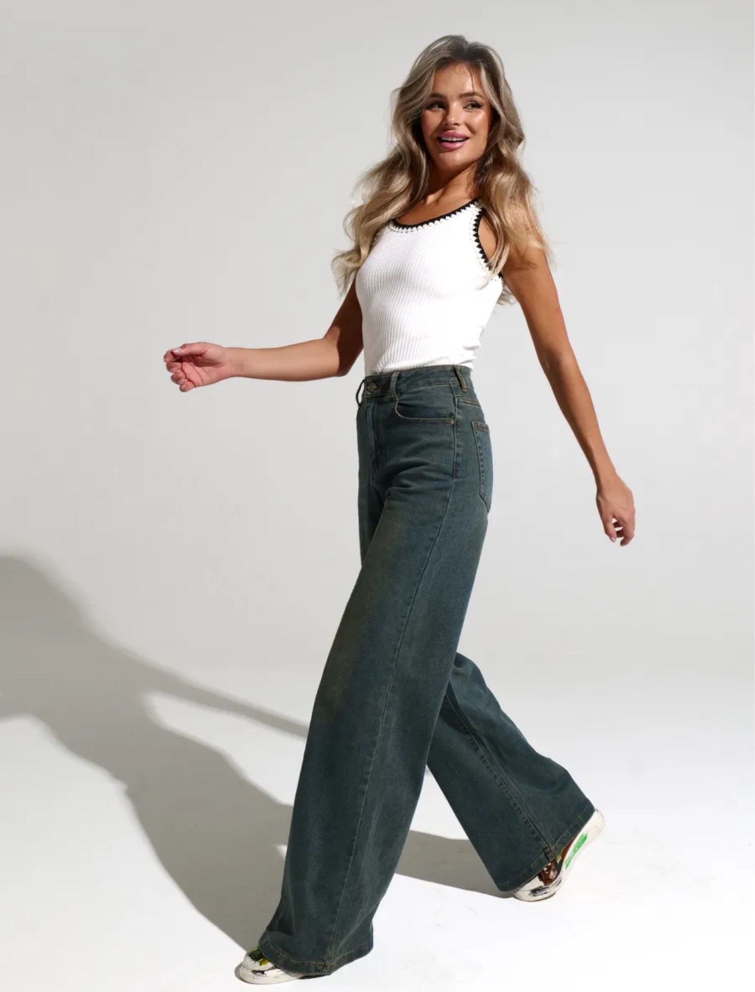 женские джинсы,широкие джинсы,широкие джинсы женские,джинсы модные,голубые джинсы