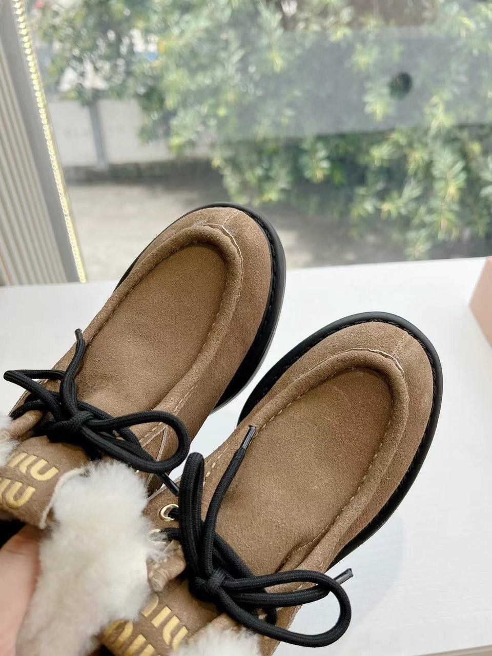 ,ботинки miu miu,зимняя  женская,модные зимние ботинки,ботинки зимние женские