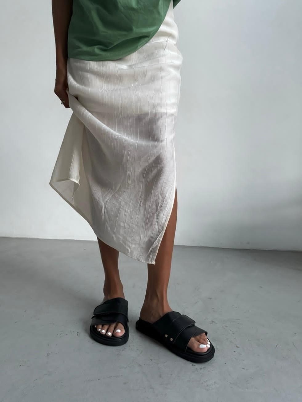 ,мужские сандалии,модные сандалии,мужские шлепанцы,женские шлепанцы