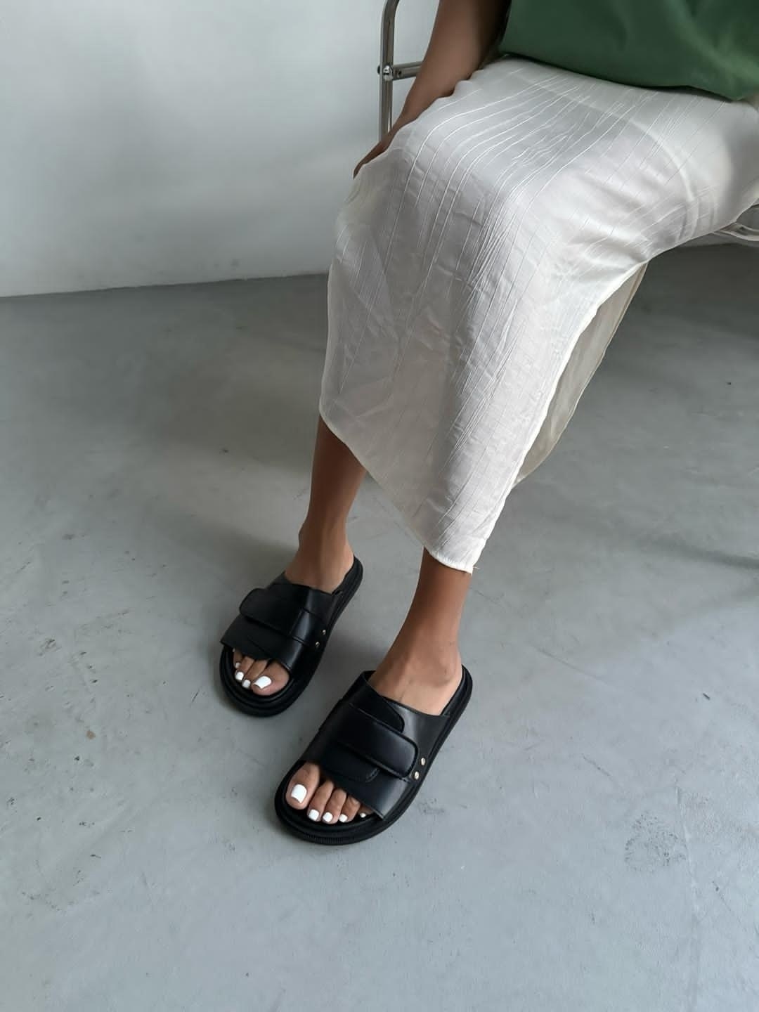 ,мужские сандалии,модные сандалии,мужские шлепанцы,женские шлепанцы