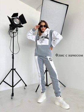 Костюм