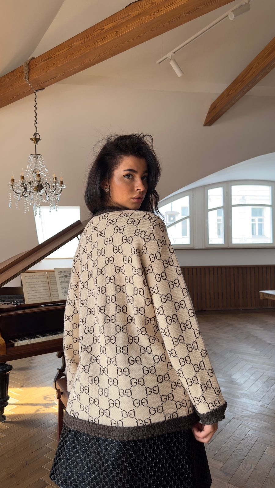 кардиган gucci,кардиган гуччи,шерстяной жаккардовый кардиган с узором gg gucci,кардиган с узорами,кардиган гуччи женский