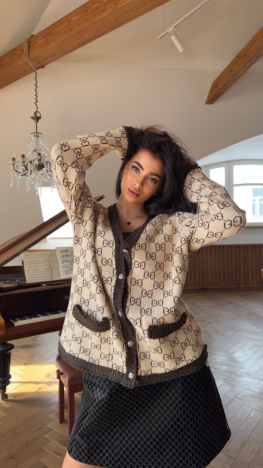 кардиган gucci,кардиган гуччи,шерстяной жаккардовый кардиган с узором gg gucci,кардиган с узорами,кардиган гуччи женский