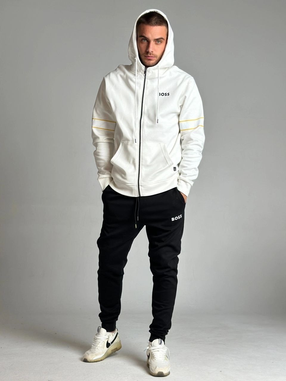 спортивный костюм hugo boss,спортивные костюмы мужские,толстовка на молнии boss,мужская мода,толстовка boss