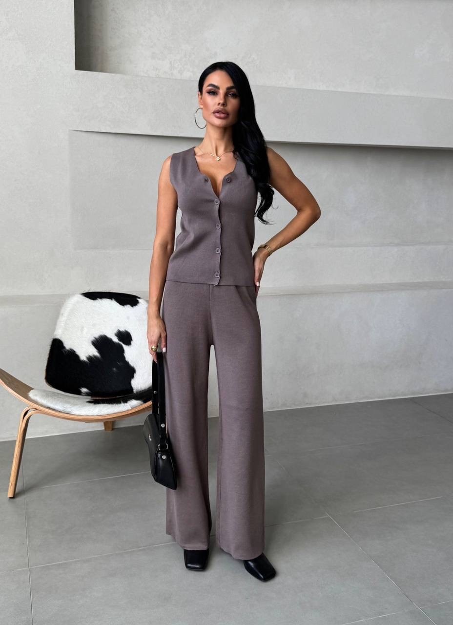 костюмы брючные,костюмы трикотажные,стильные костюмы,элегантные кардиганы,женские костюмы