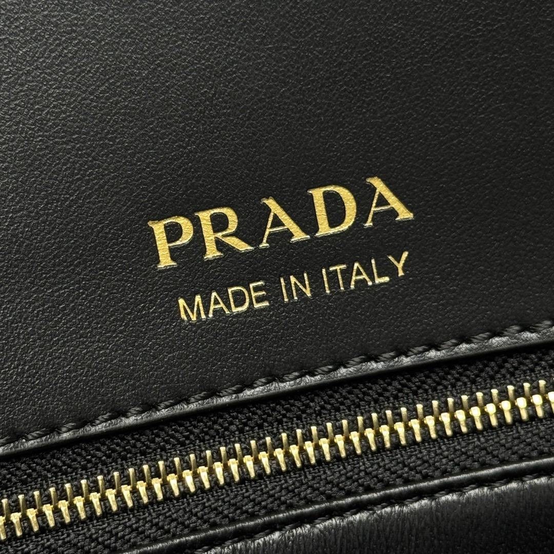 сумка prada,prada сумка на плечо,женская сумка prada,сумка женская,сумка