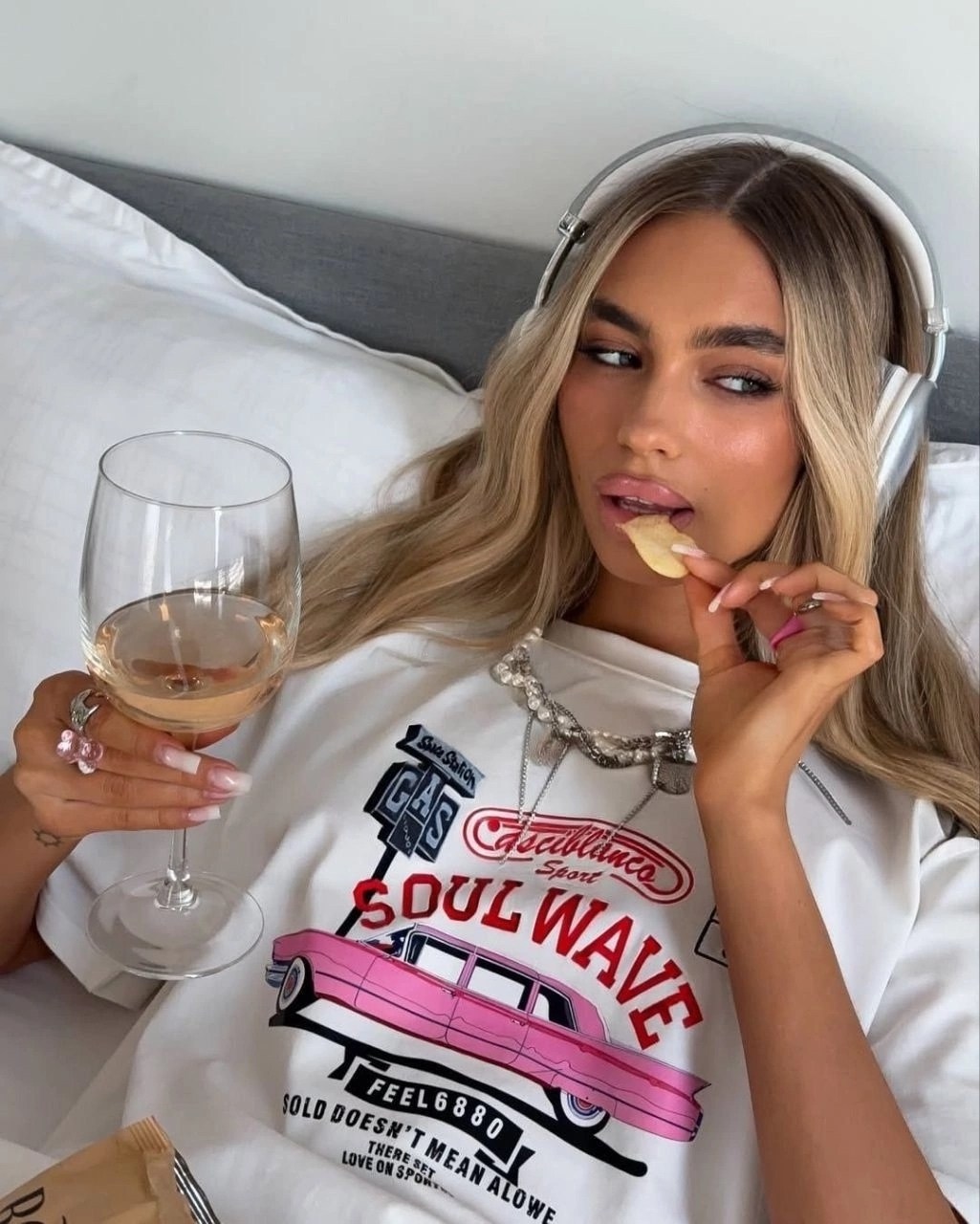 женские футболки,девушка,женские майки,футболка оверсайз,футболки с принтами