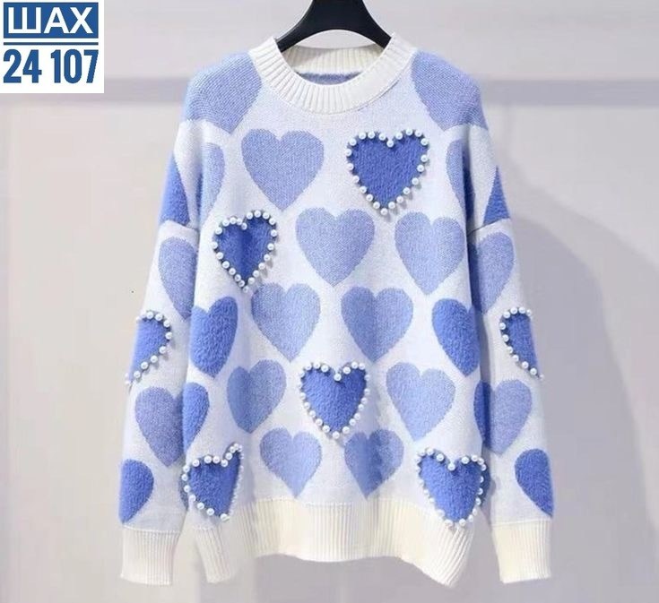 свитер с принтом,свитер,джемпер с сердечками,свитер пуловер,вязаный свитер с сердечками
