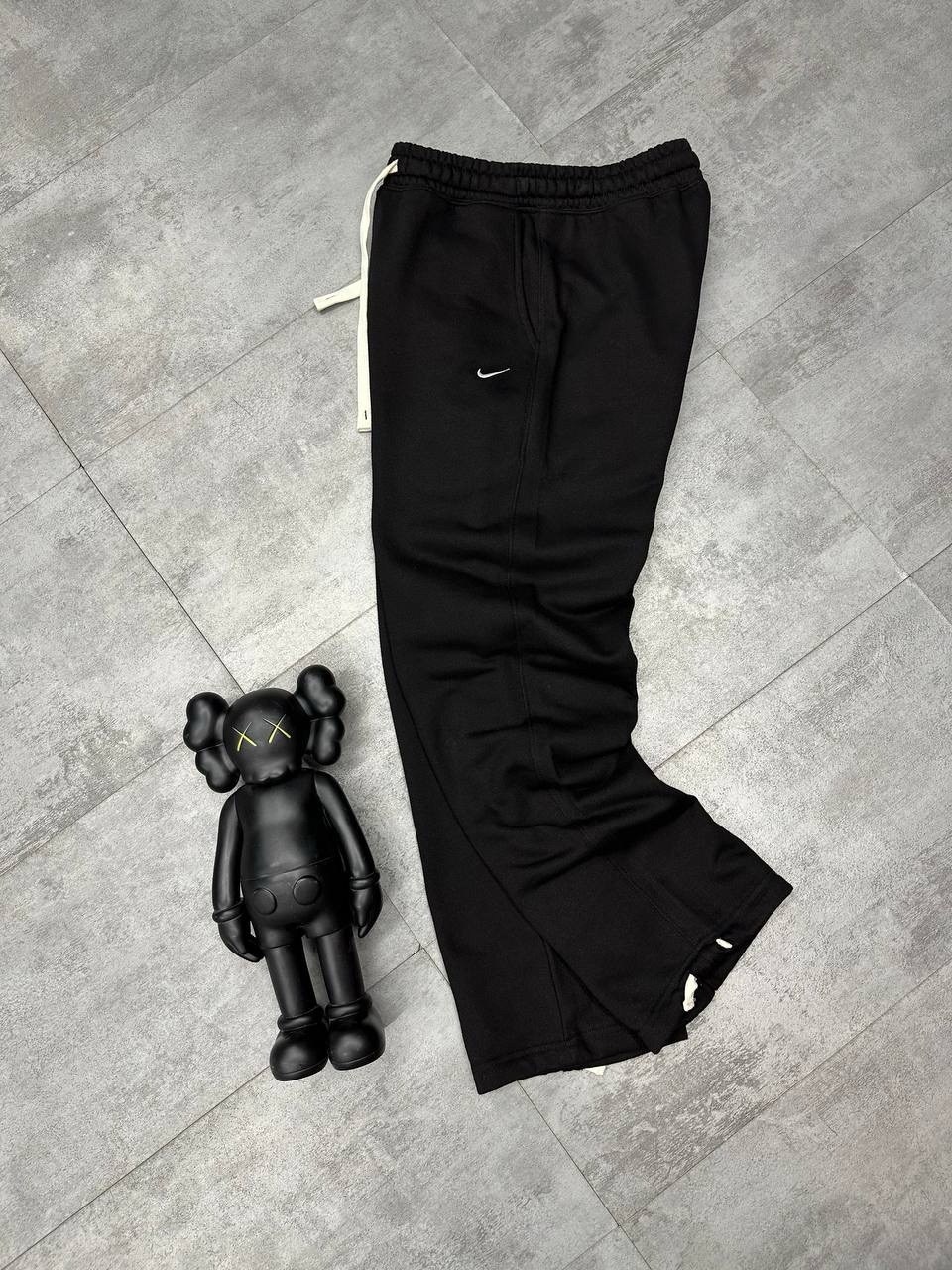 nike sportswear swoosh штаны мужские,брюки спортивные,брюки спортивные nike,брюки спортивные мужские,спортивные штаны мужские nike