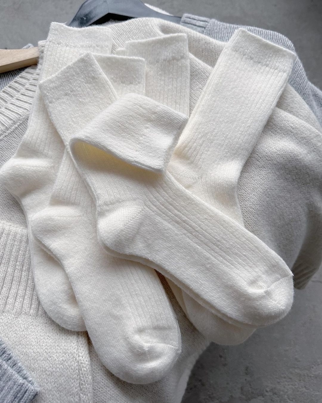 носки женские высокие теплые белые в рубчик,носки высокие женские,женские белые носки,носочки теплые,теплые вязаные носки