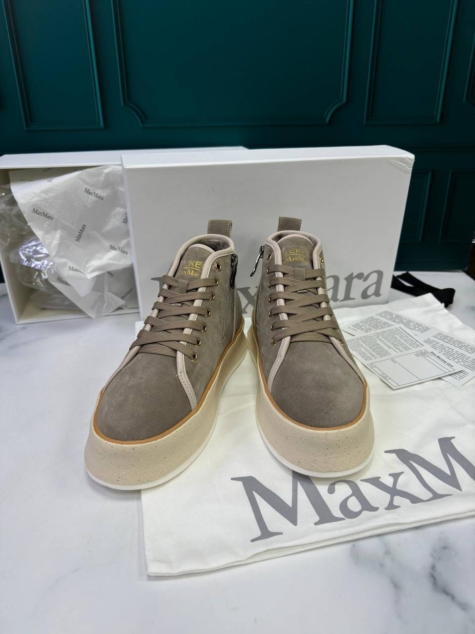 ,ботинки на толстой подошве,стильные ботинки,женские ботинки,платформа