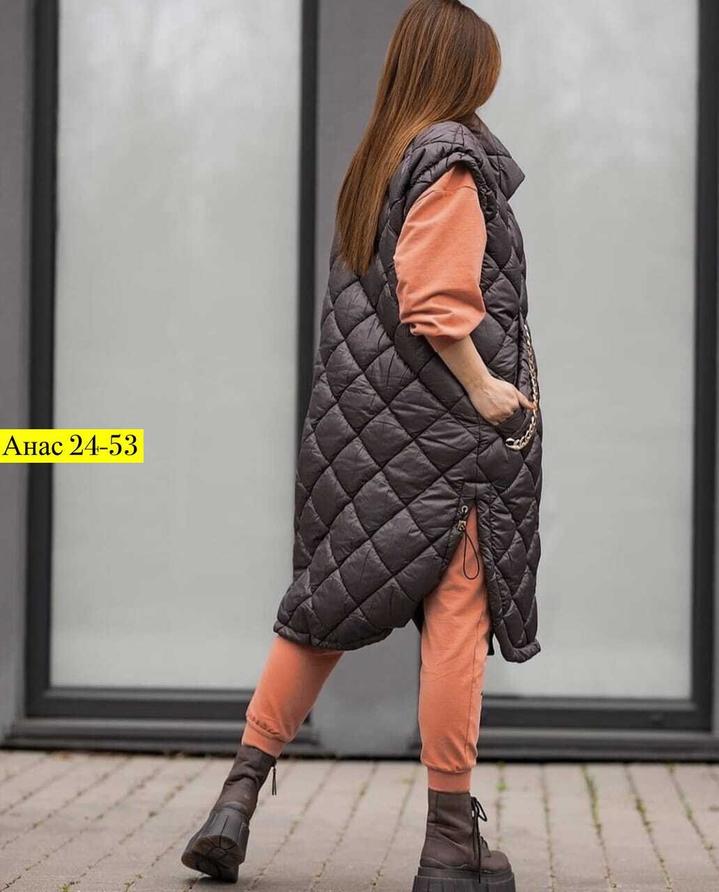 длинная жилетка стеганная женская размер 56-58,жилетка удлиненная,жилетка женская удлиненная,жилет на синтепоне,жилетка женская