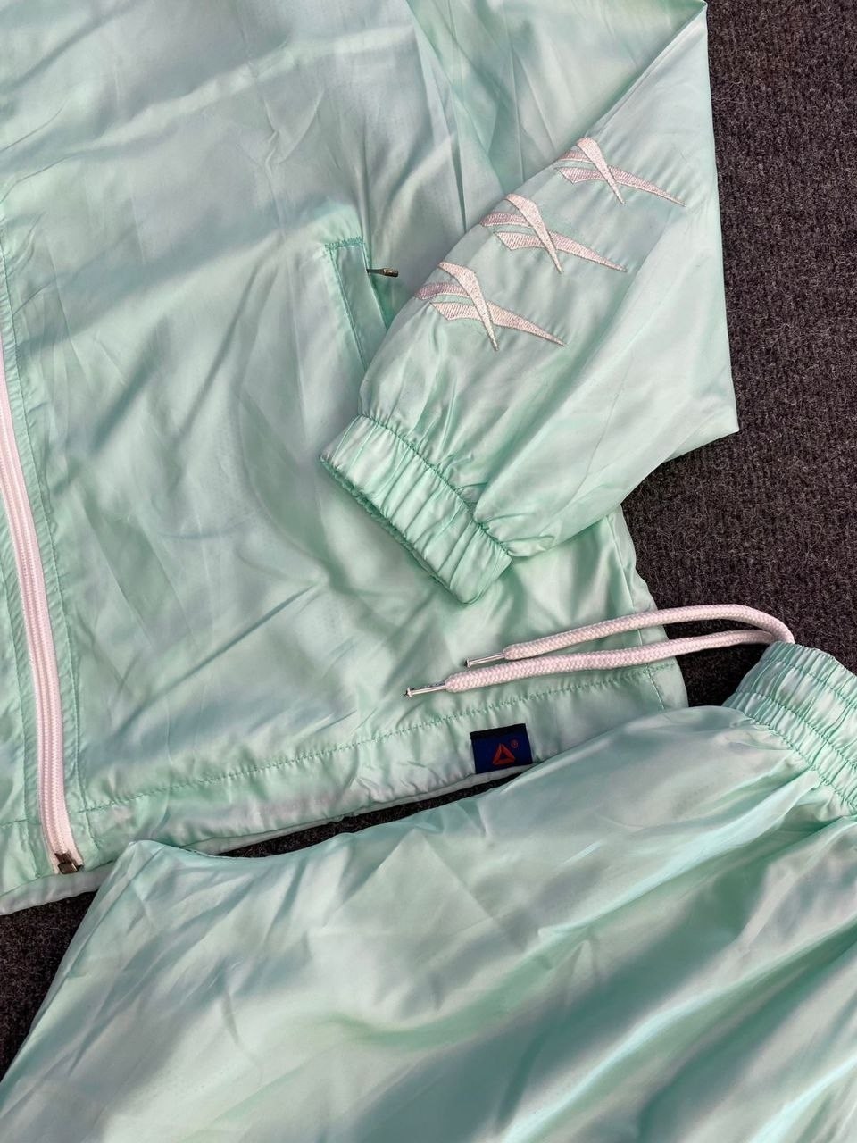 спортивный костюм плащевка,спортивные костюм,комплект спортивного костюма,спортивный костюм спортивные костюмы,спортивные костюмы для мужчин