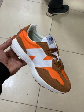 Кроссовки