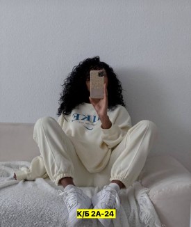 Костюм