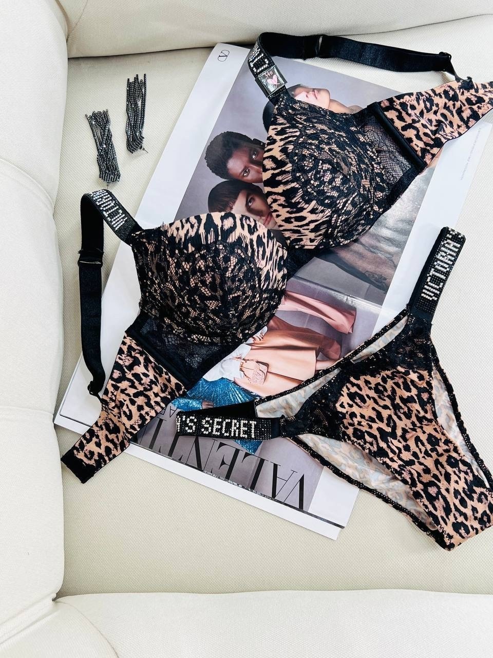 комплект нижнего белья со стразами пуш ап,комплект нижнего белья со стразами,комплект белья женский,нижнее белье женский,комплект жeнского нижнего белья со стразaми пуш ап