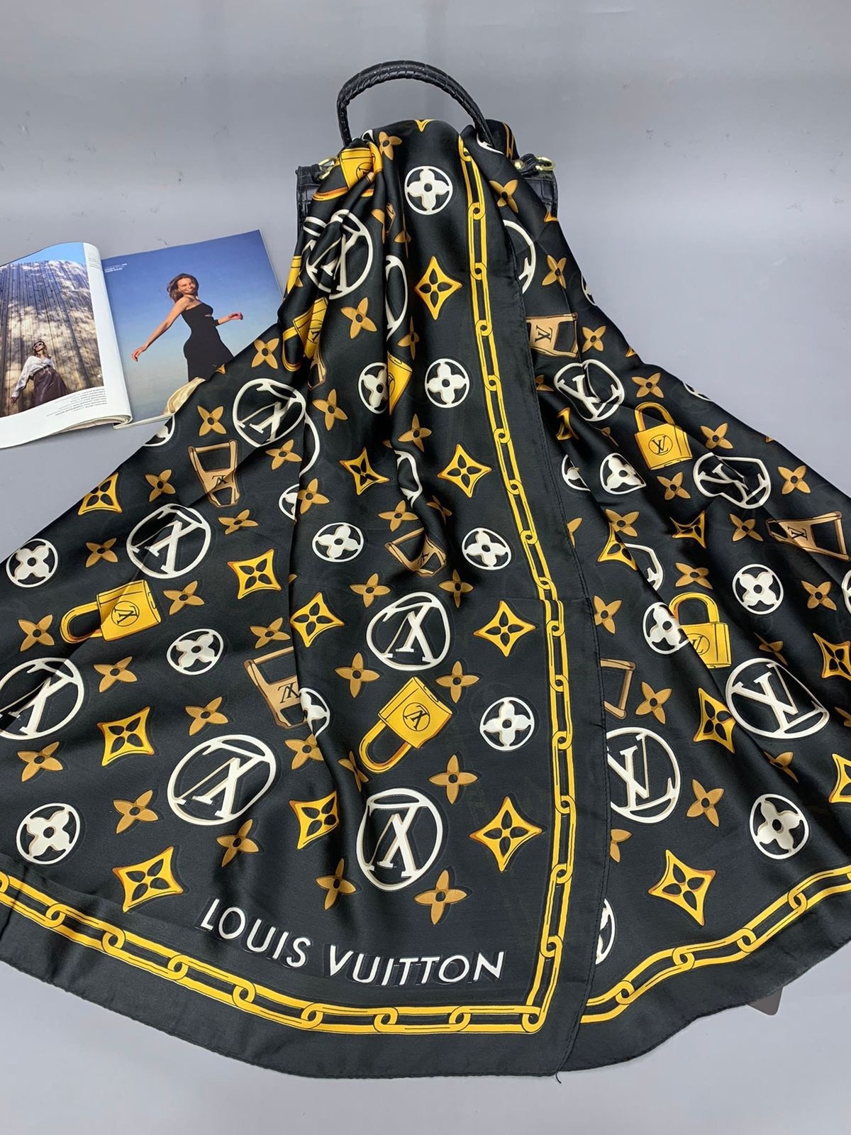 платок шелковый луи виттон,шейный платок луи виттон,платок луи виттон,платки шелковые,платок луи витон