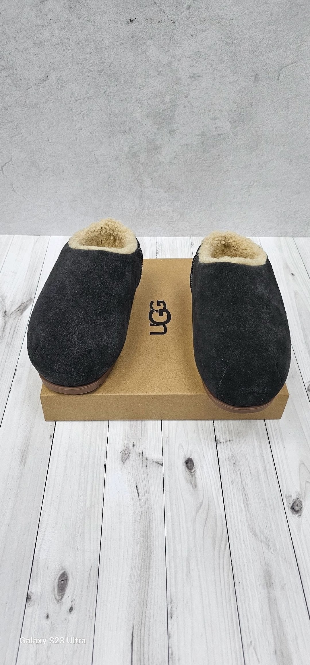 ,ugg slipper,мужские тапочки,домашние тапочки,черные тапочки