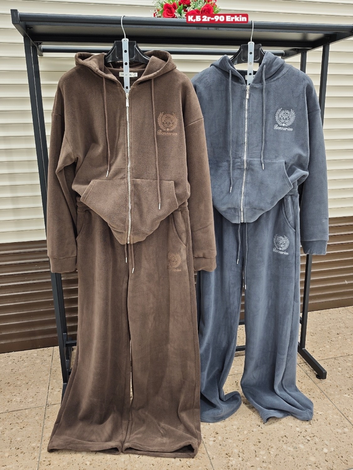 джуси кутюр костюмы велюр,костюм велюровый,костюмы комплекты,флисовые костюмы,спортивные костюмы женские