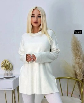 Свитер